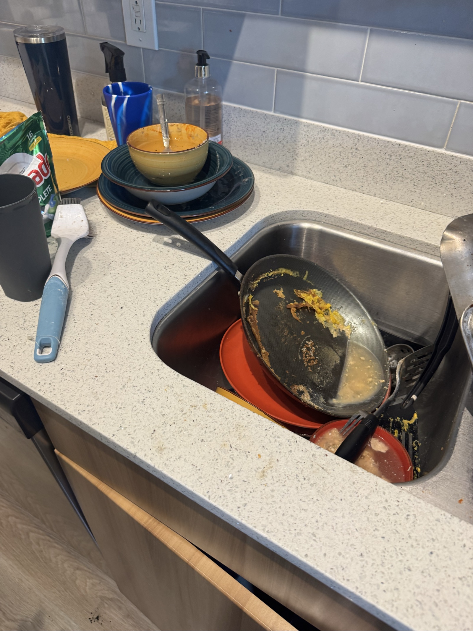 Kitchen before the deep clean